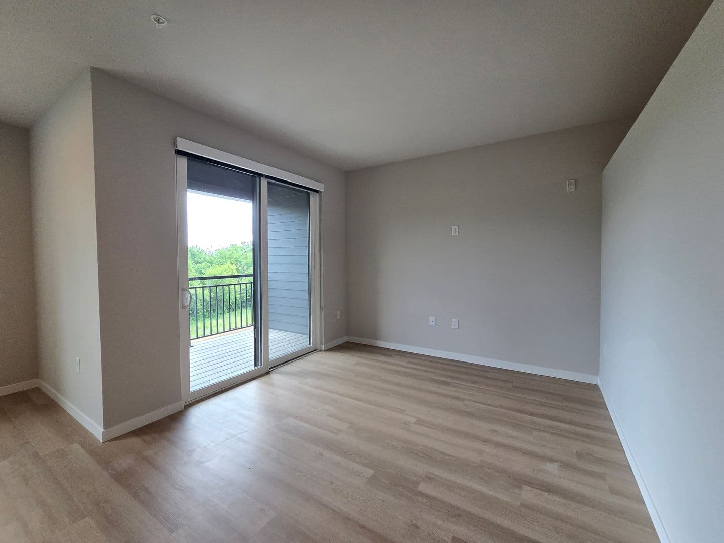 Madison Apartment: 8421 Mansion Hill Avenue