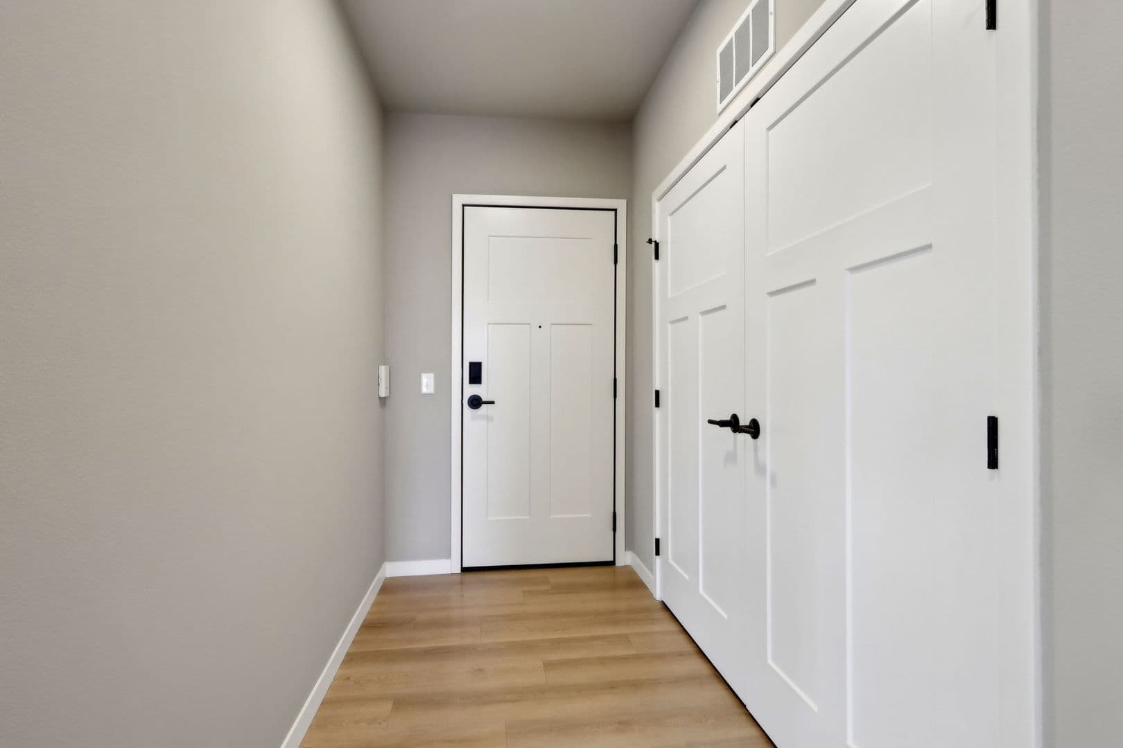 Madison Apartment: 5604 Schroeder Rd