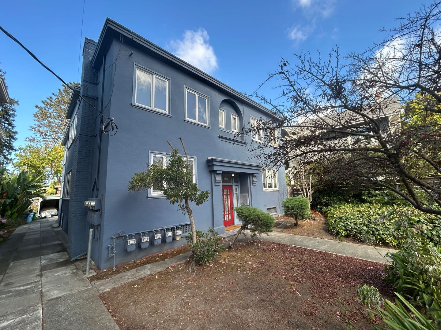 Berkeley Apartment: 2718 College Ave.