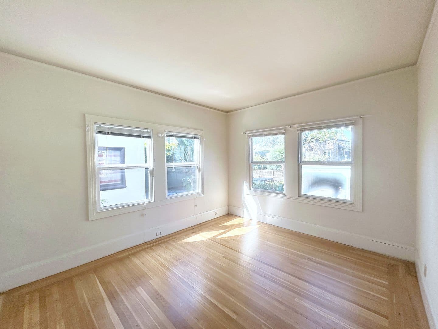 Berkeley Apartment: 2718 College Ave.