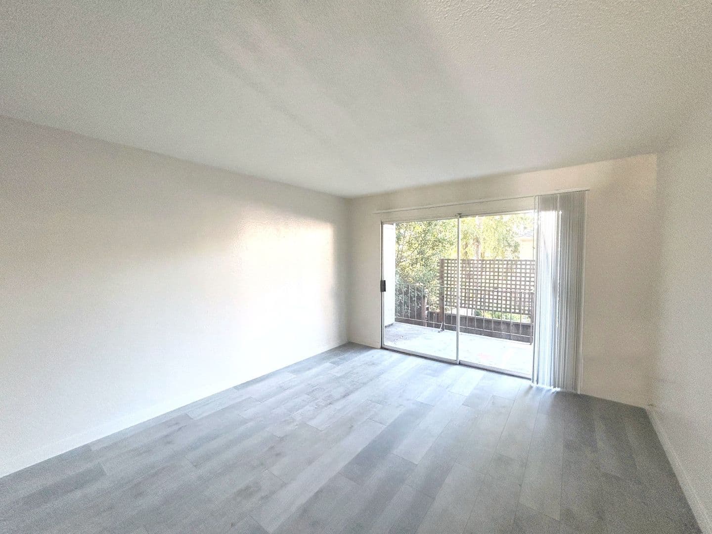 Berkeley Apartment: 2212 Blake Street