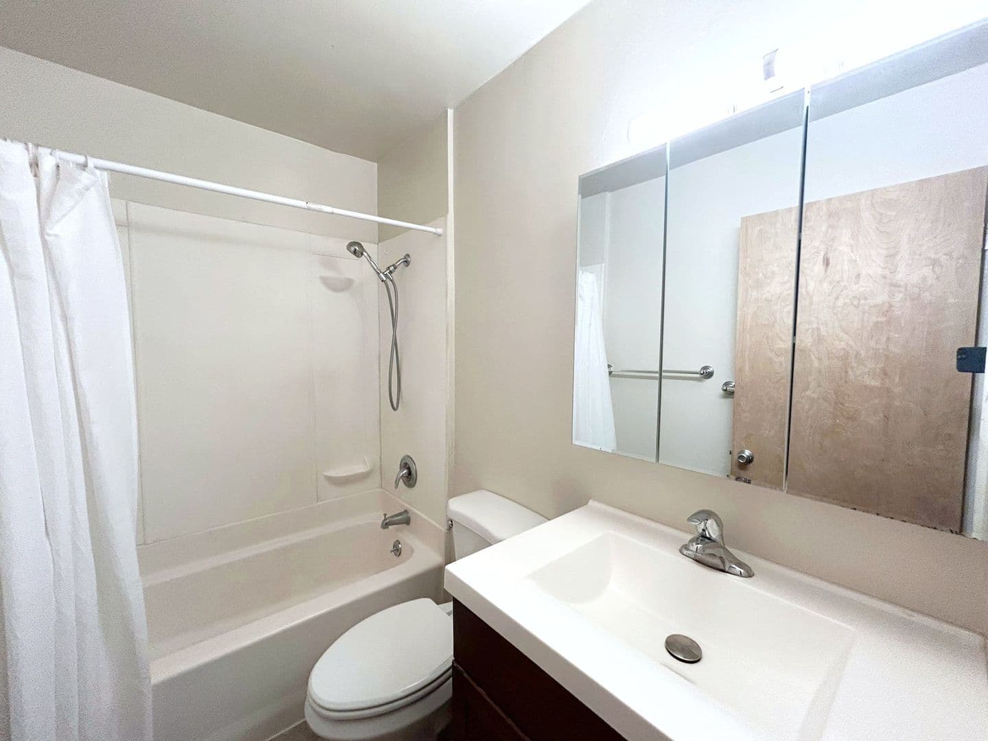 Berkeley Apartment: 2212 Blake Street