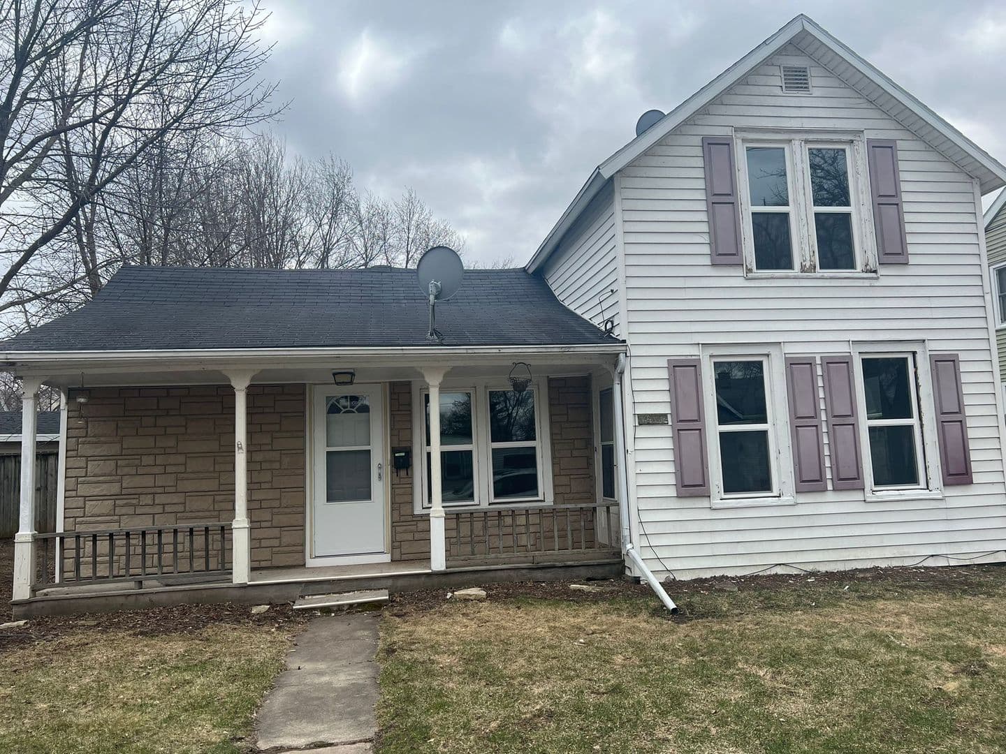 Neenah House: 413 Green Street