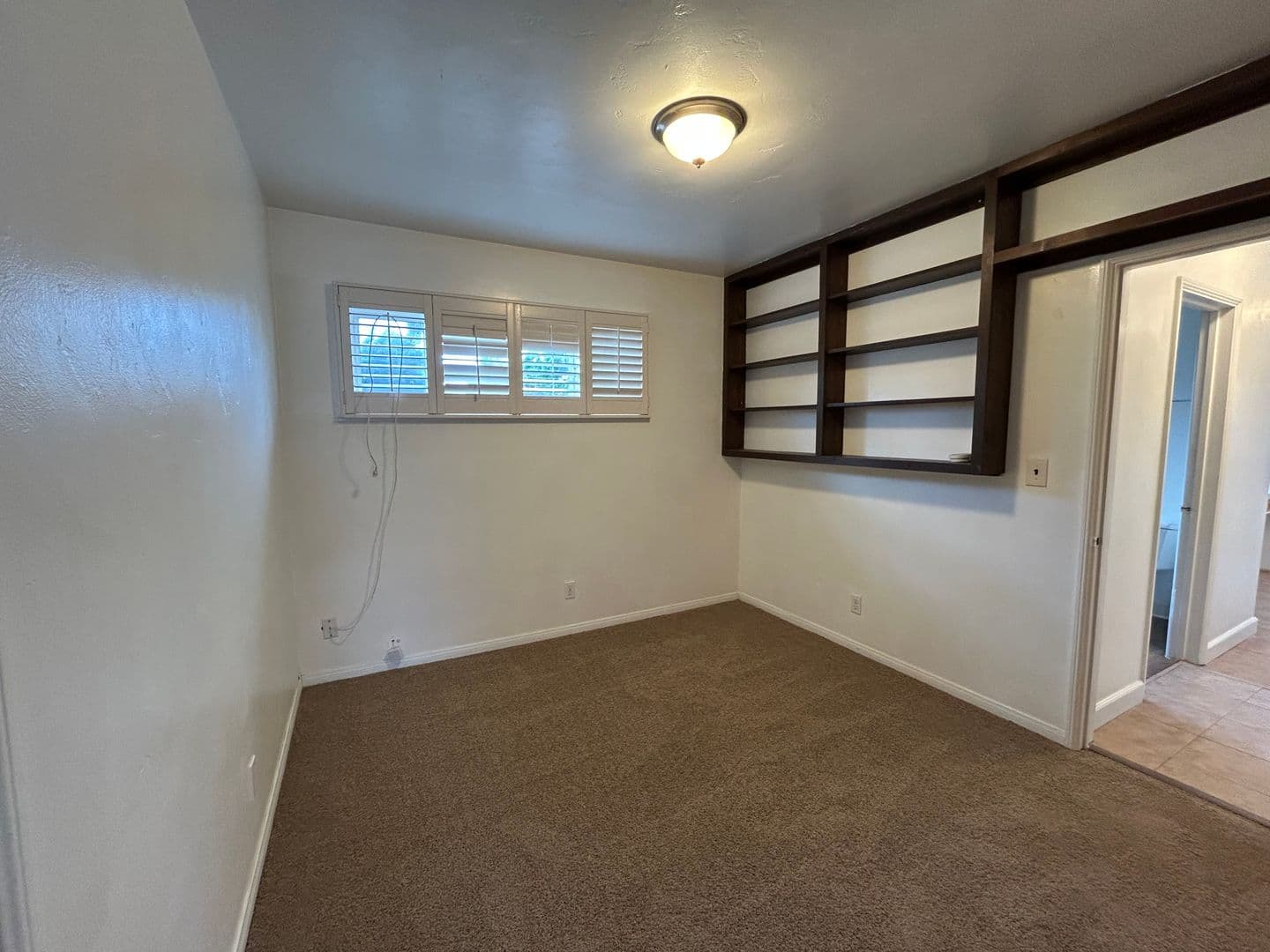 San Diego House: 5074 La Dorna St