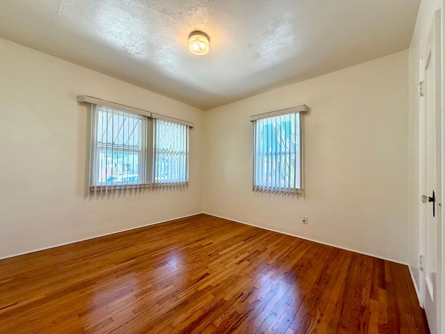 San Diego Apartment: 4511 52nd St