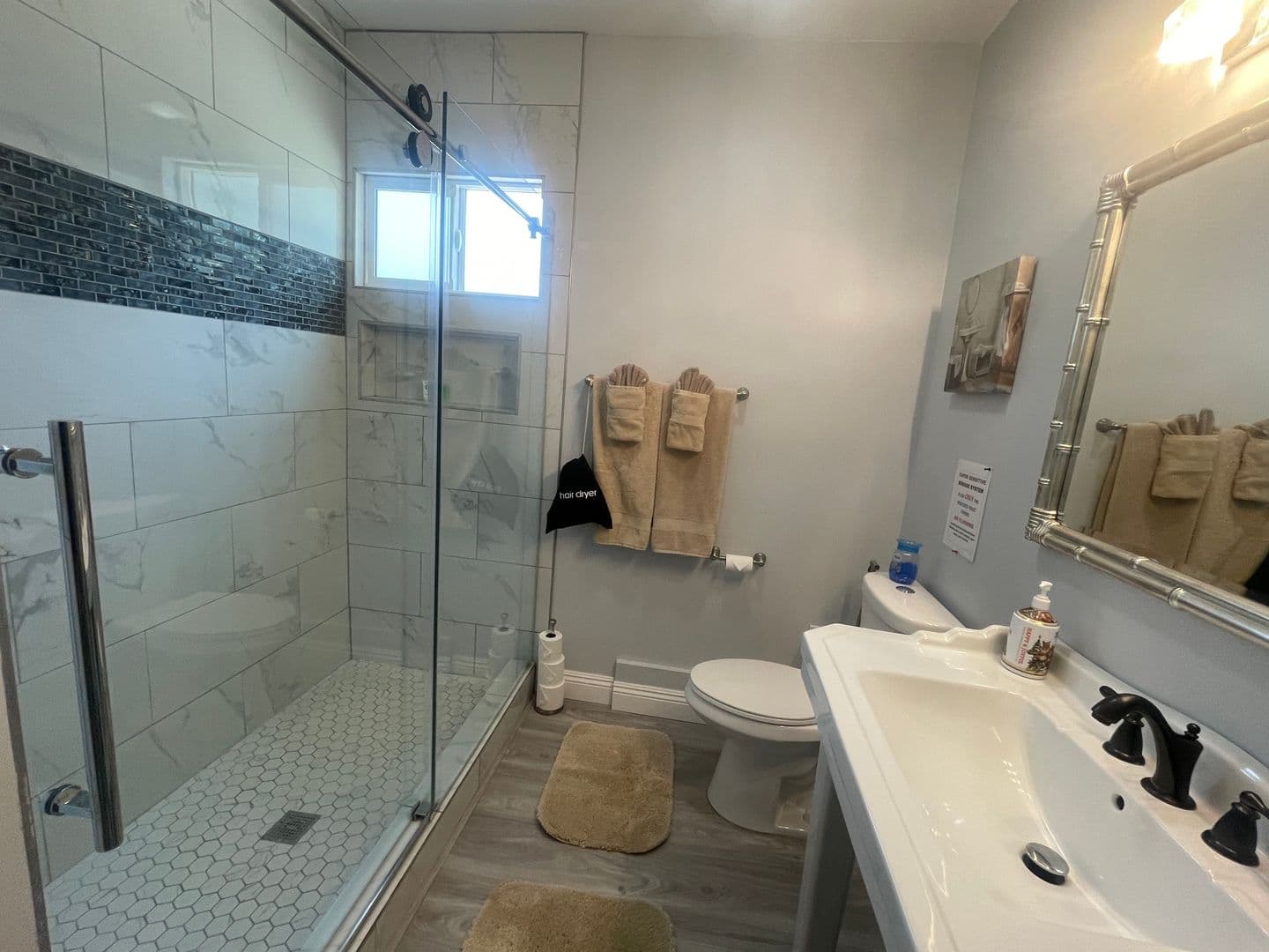 La Mesa House: 10626 Louisa Dr