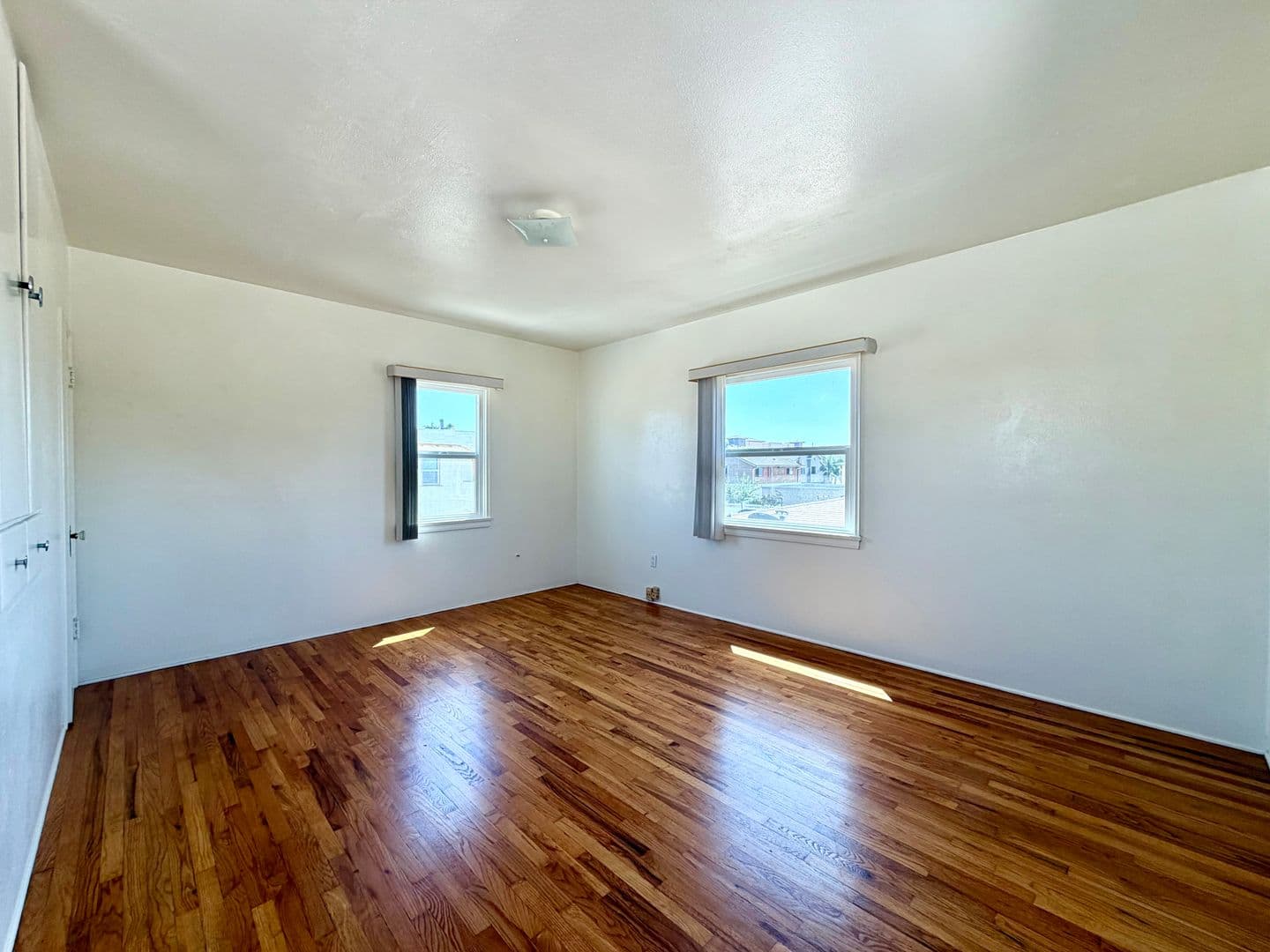 San Diego Apartment: 4511 52nd St