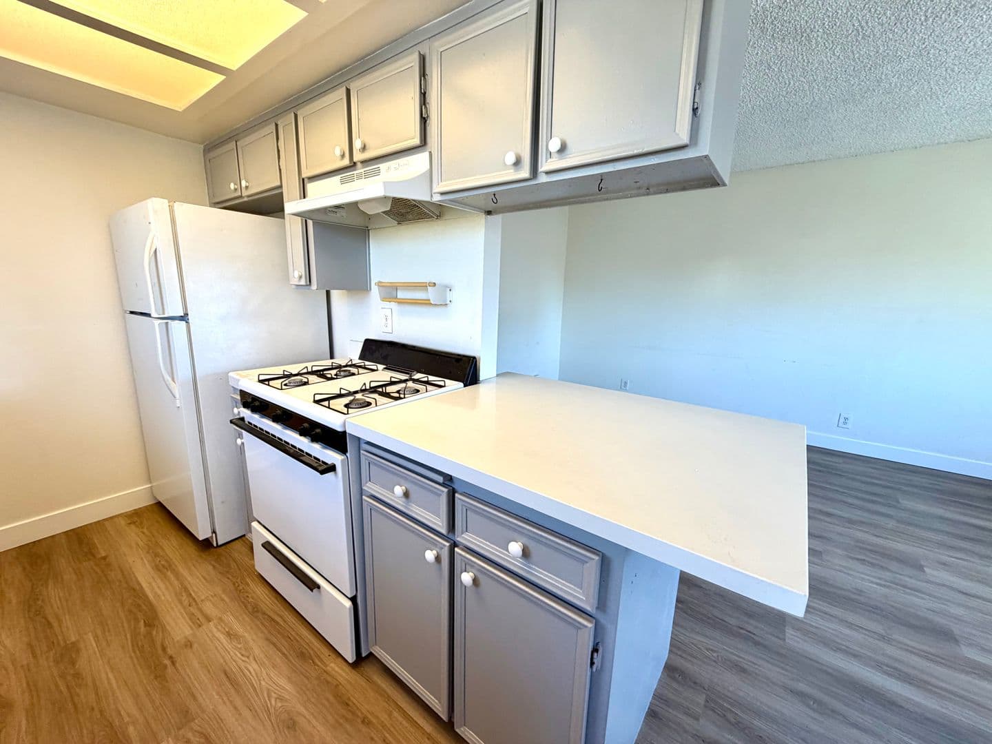 San Diego Apartment: 2174 Wightman Ave