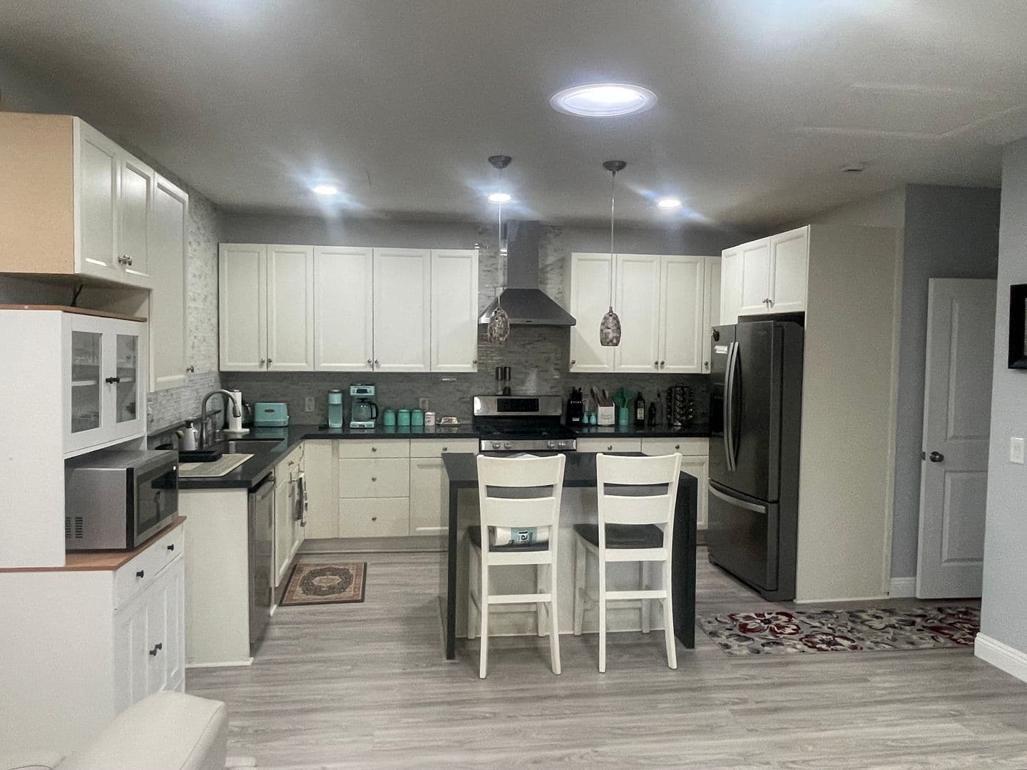 La Mesa House: 10626 Louisa Dr