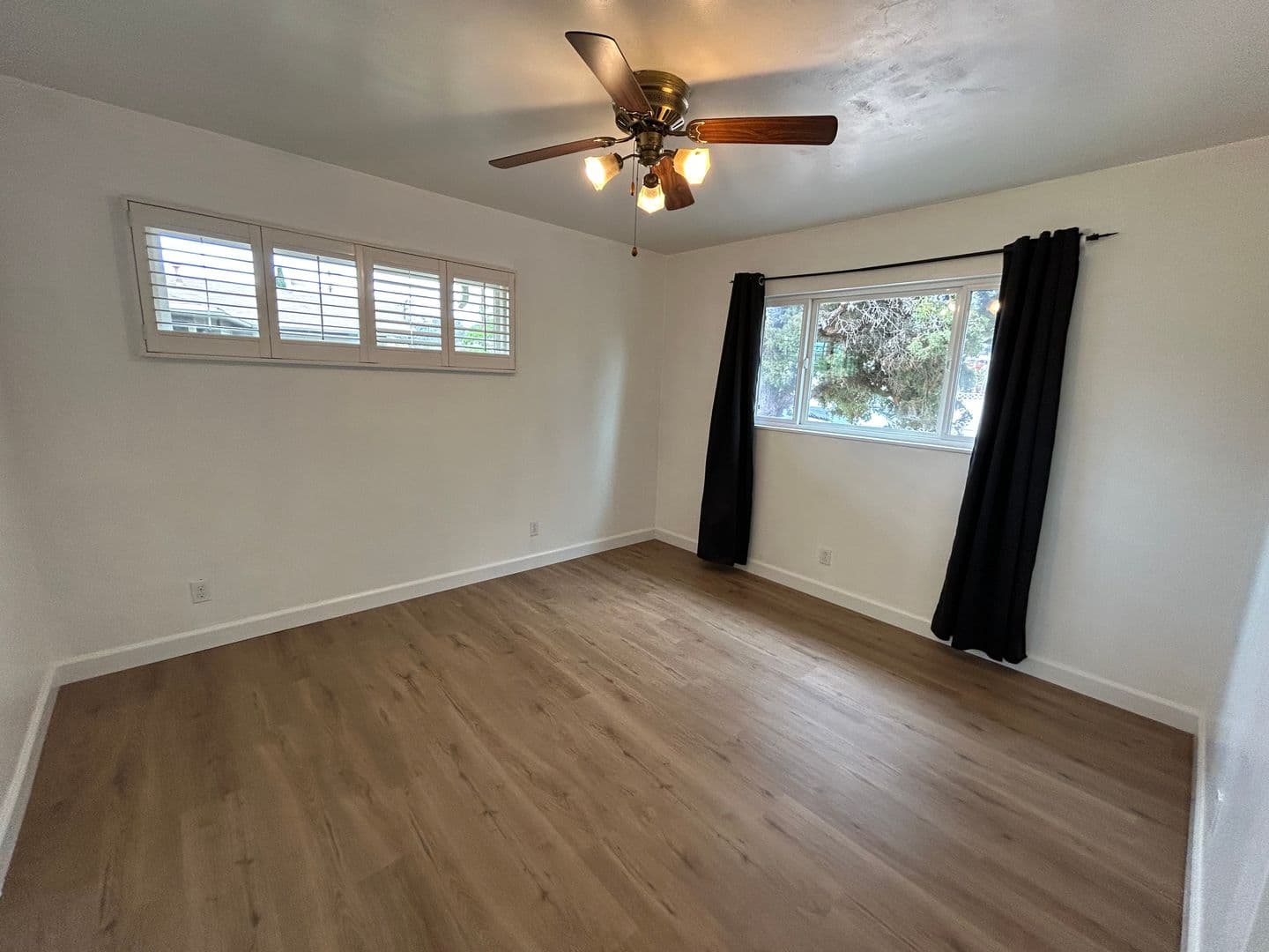 San Diego House: 5074 La Dorna St