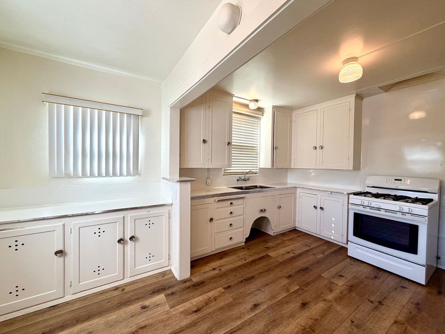 San Diego Apartment: 4511 52nd St