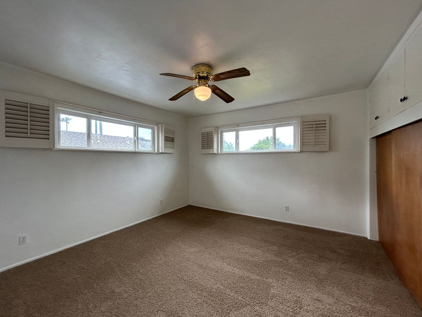 San Diego House: 5074 La Dorna St