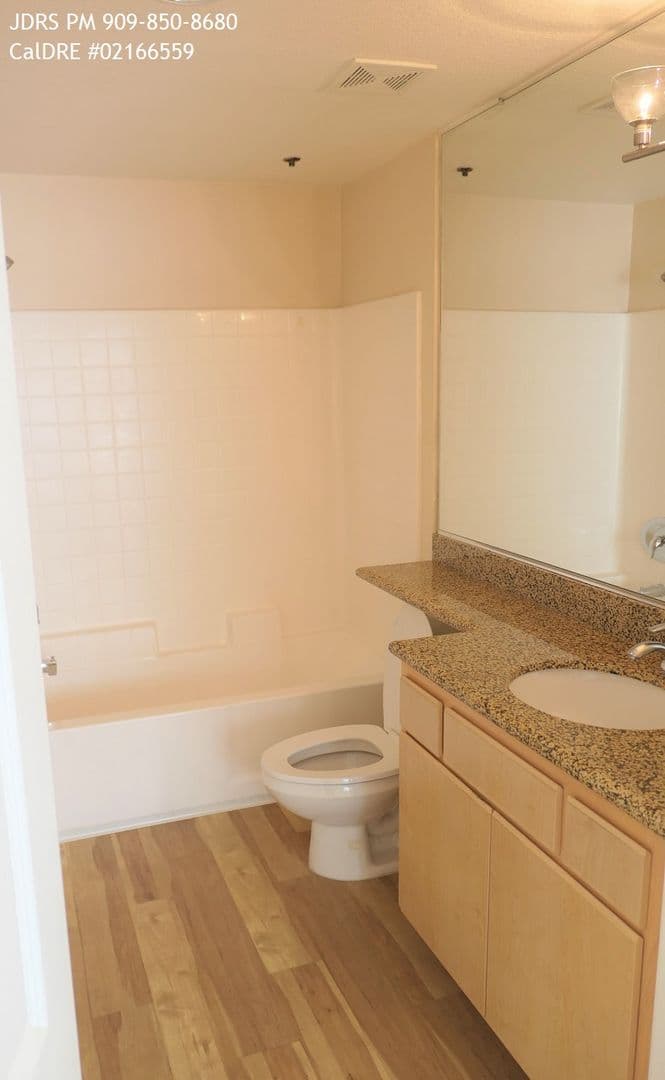 Pasadena House: 160 S. Hudson Avenue #304