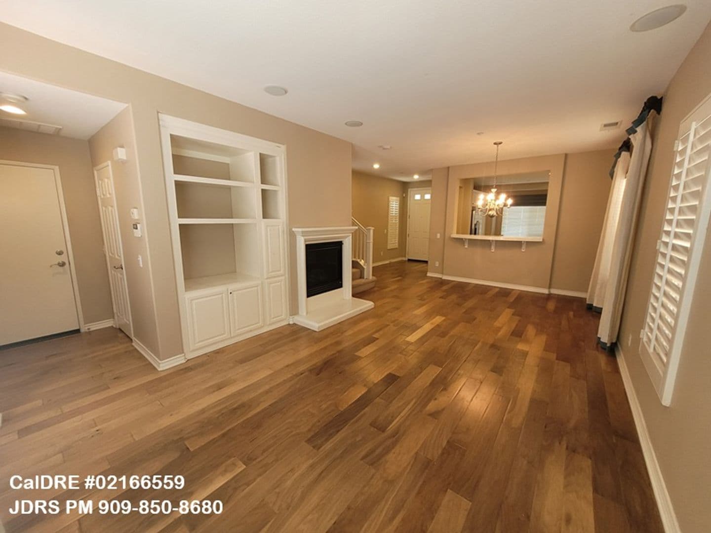 Riverside House: 4022 Sutton Court