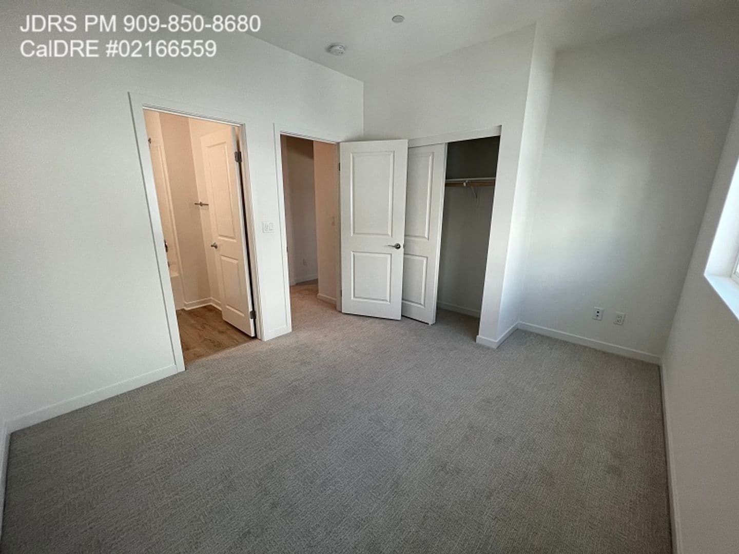 Ontario House: 947 N. Divino Privado #7