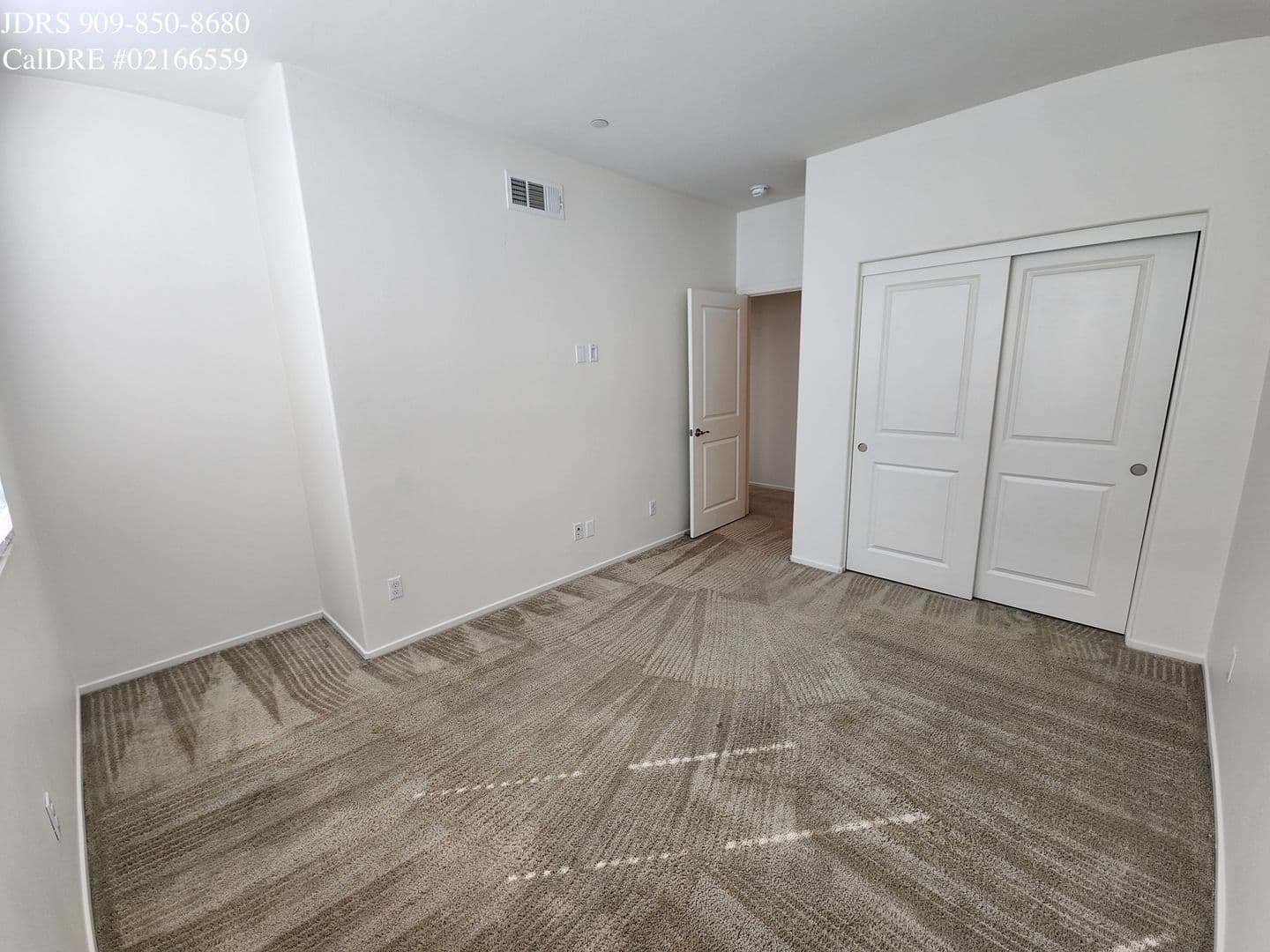 Upland House: 122 Royal Way