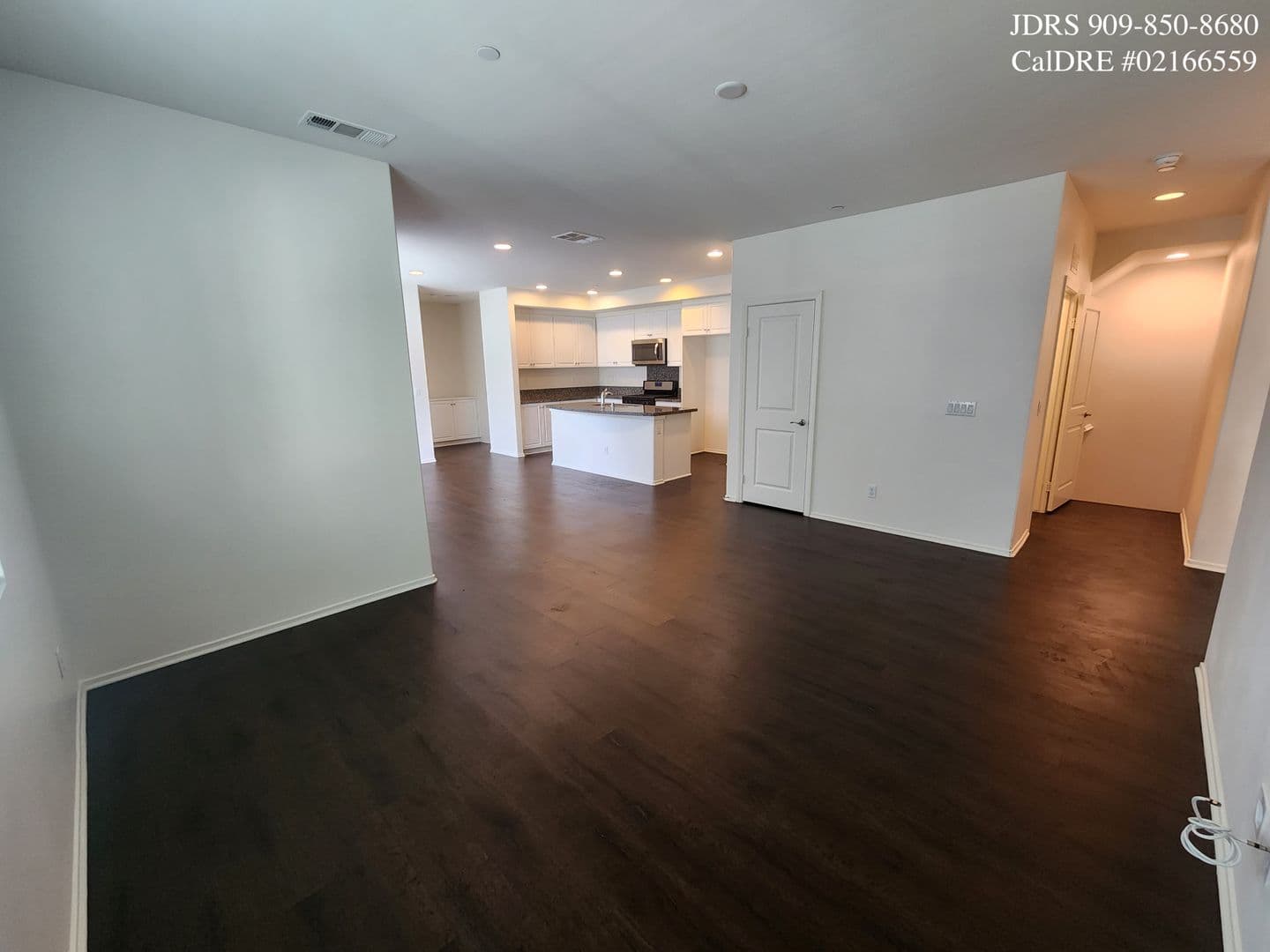 Upland House: 122 Royal Way