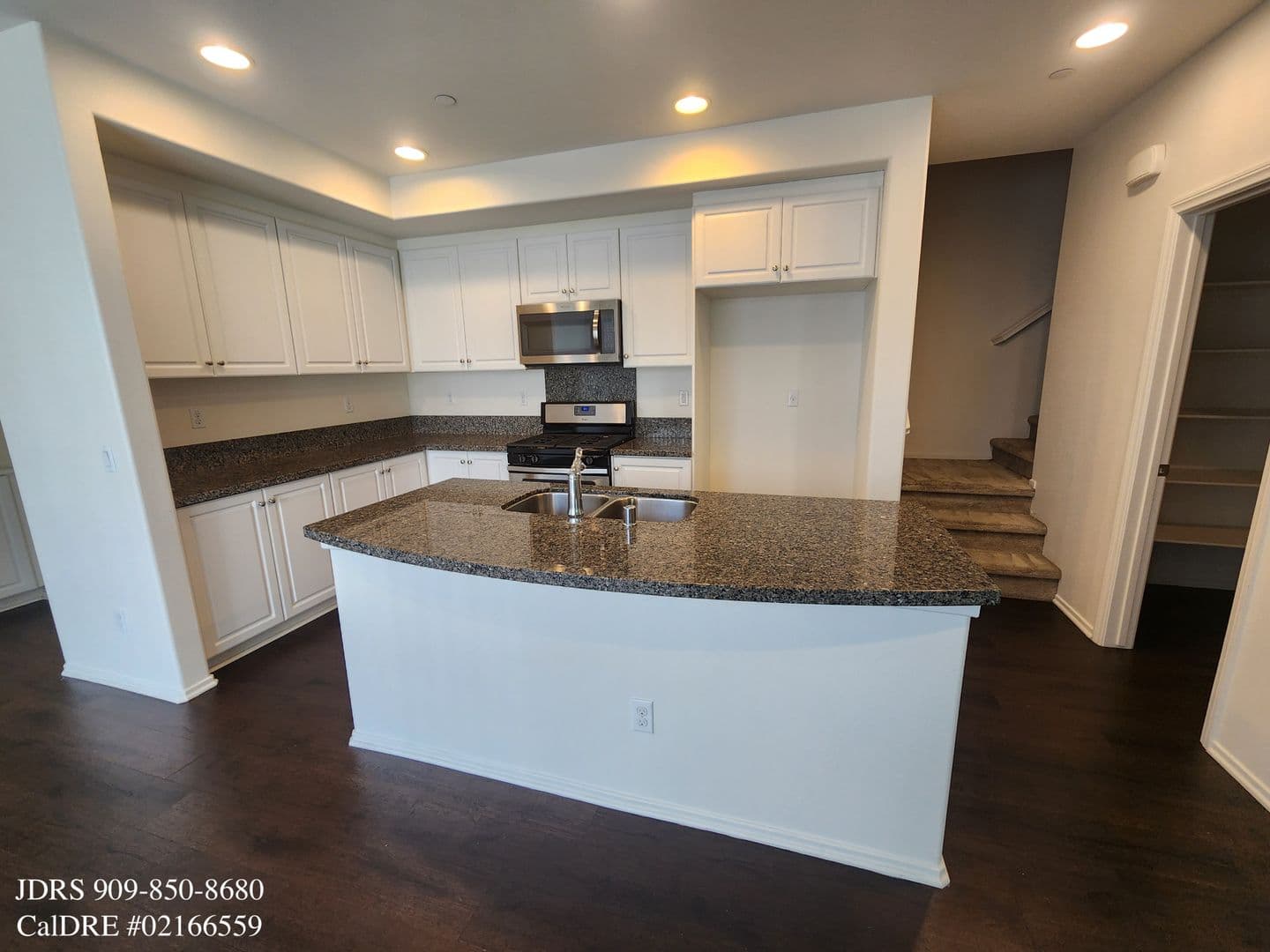 Upland House: 122 Royal Way