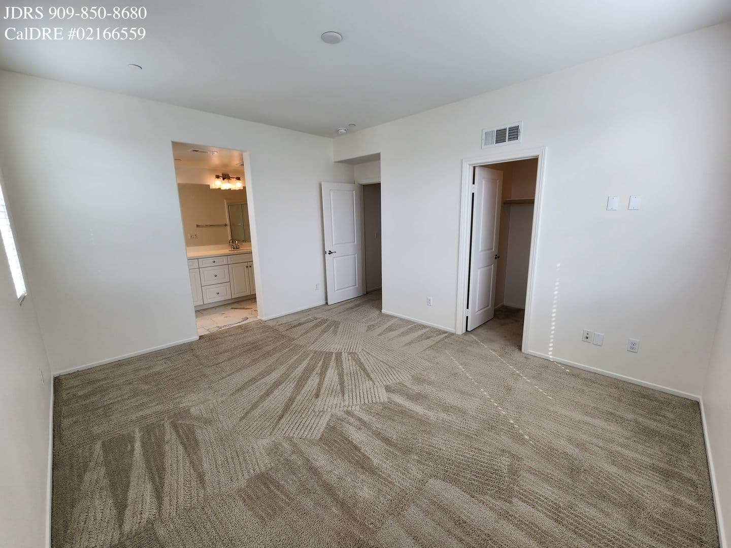 Upland House: 122 Royal Way