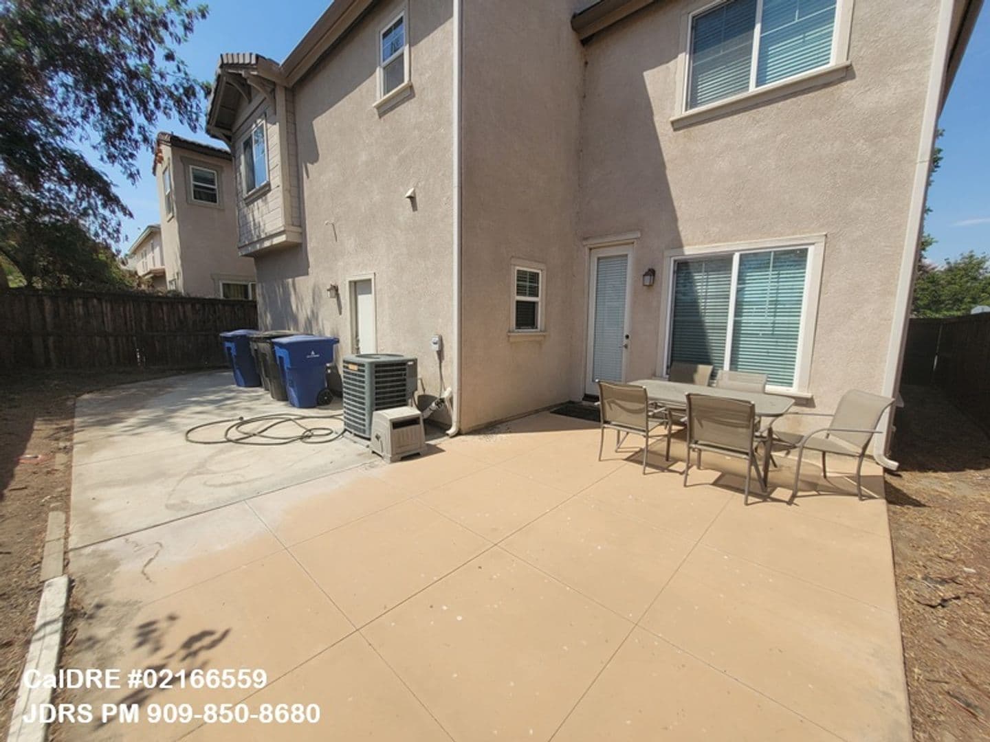 Riverside House: 4022 Sutton Court