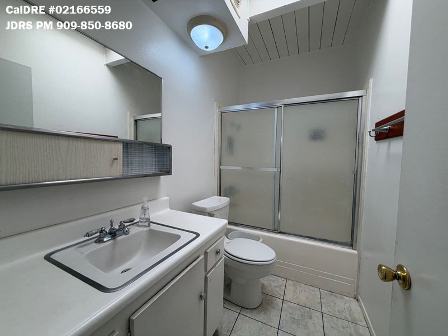 La Verne House: 3462 Columbia Drive