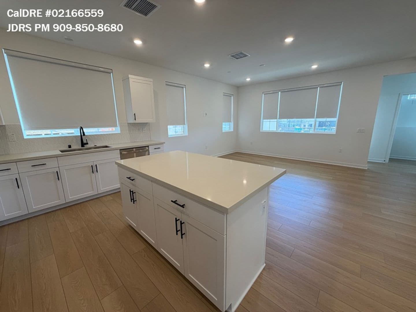 Eastvale House: 12781 Sazan Drive