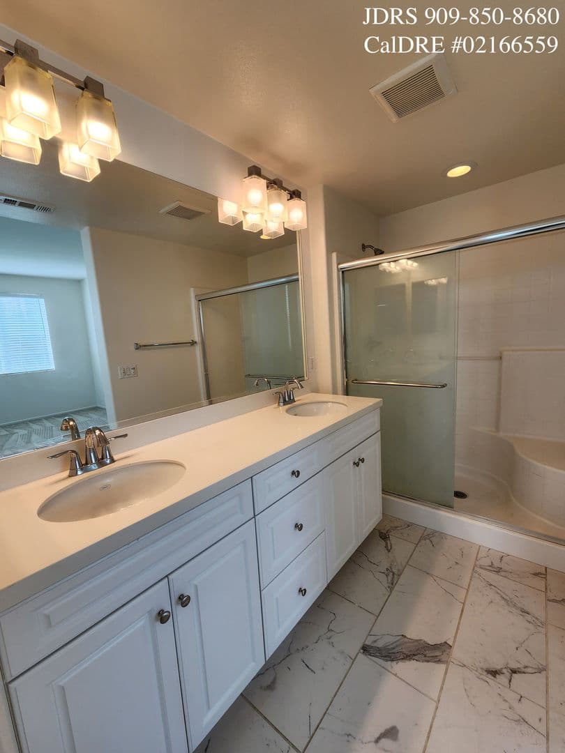 Upland House: 122 Royal Way
