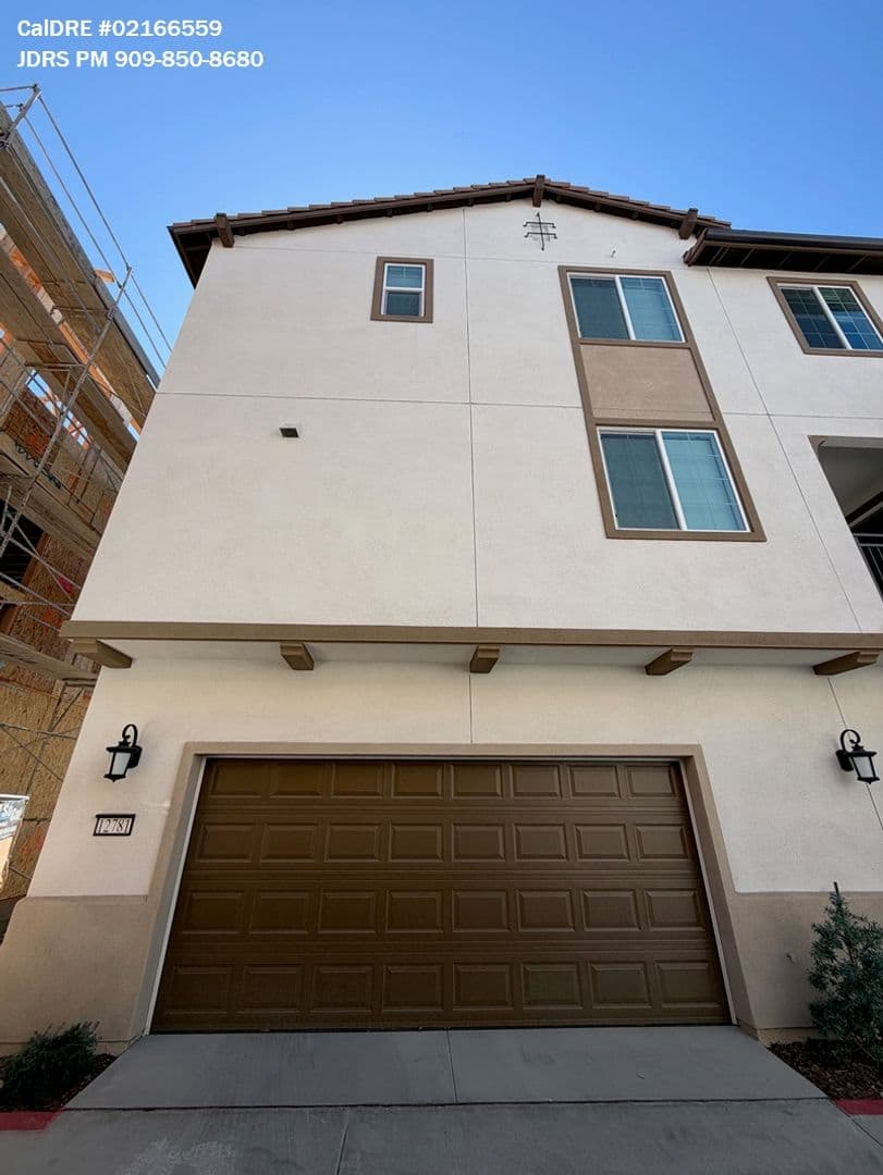 Eastvale House: 12781 Sazan Drive