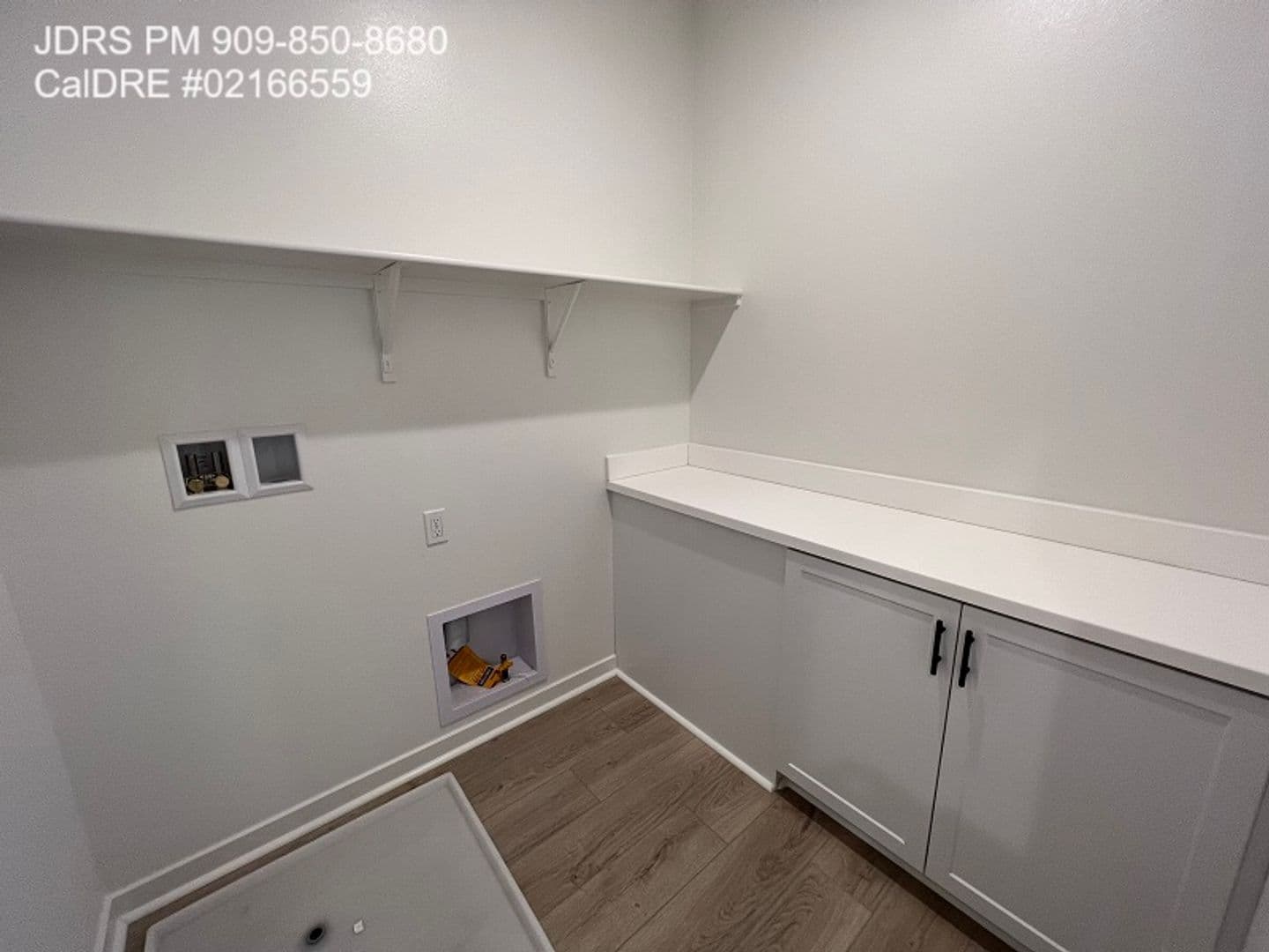 Ontario House: 947 N. Divino Privado #7