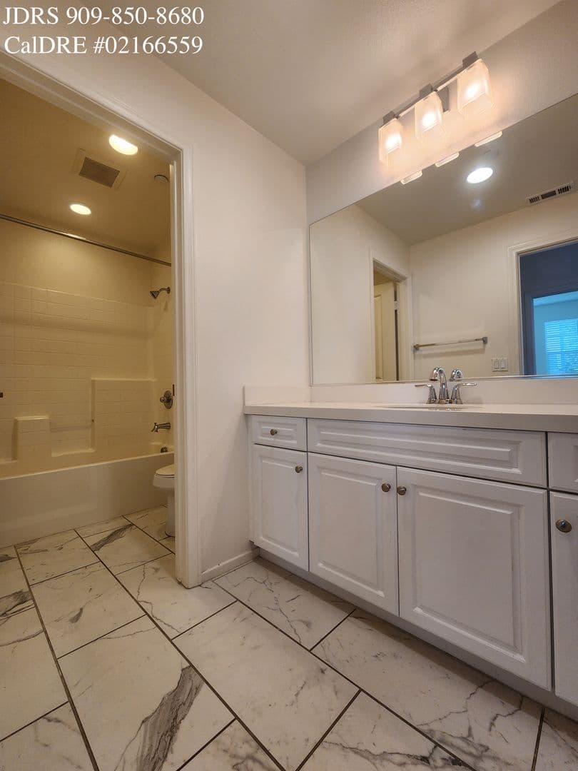 Upland House: 122 Royal Way