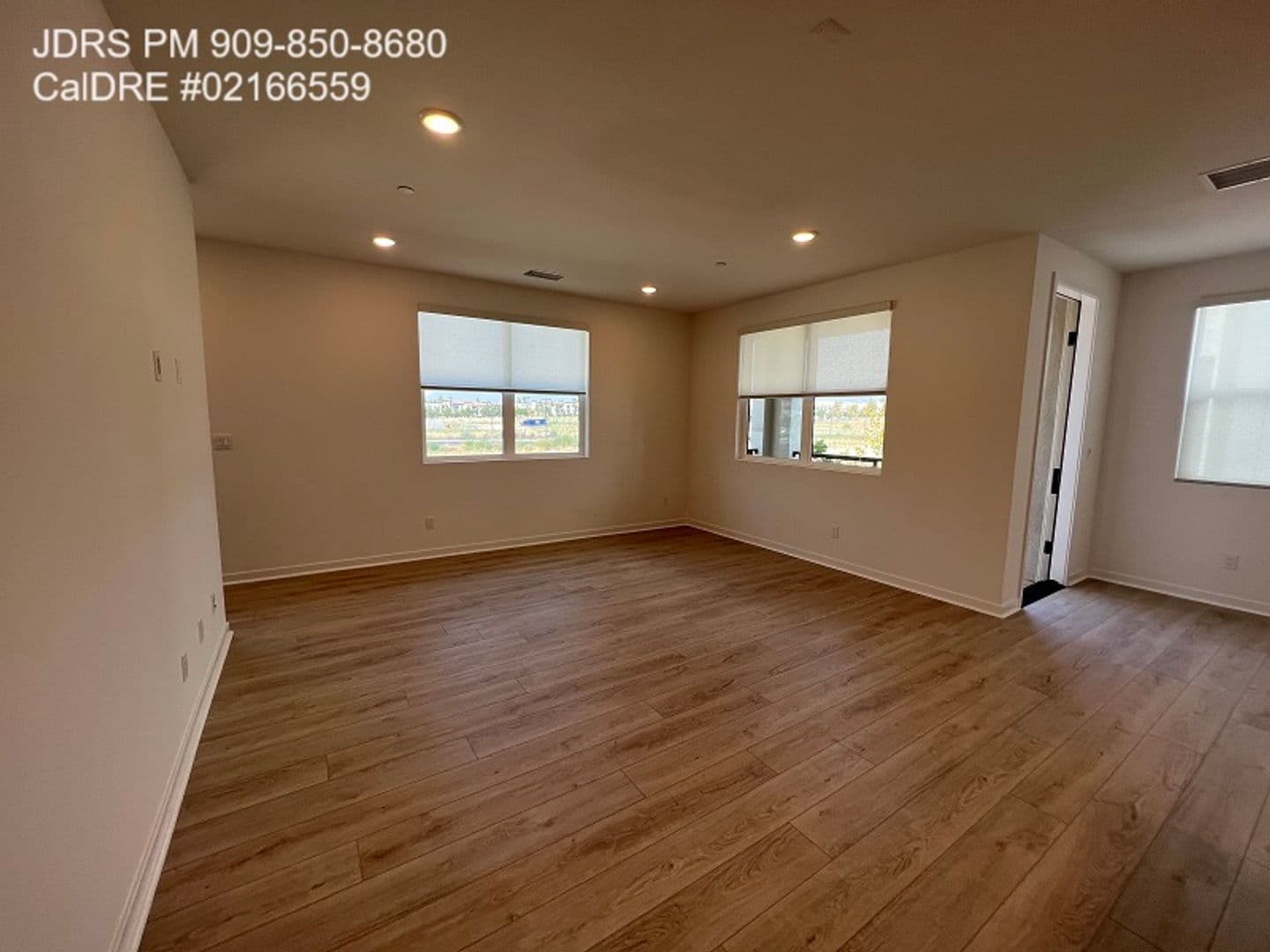 Ontario House: 947 N. Divino Privado #7