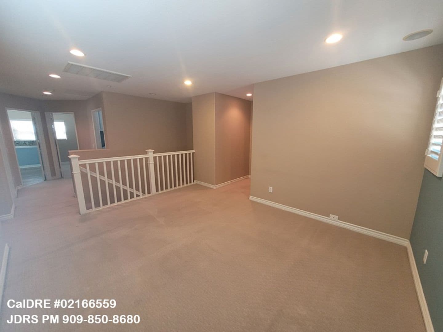 Riverside House: 4022 Sutton Court