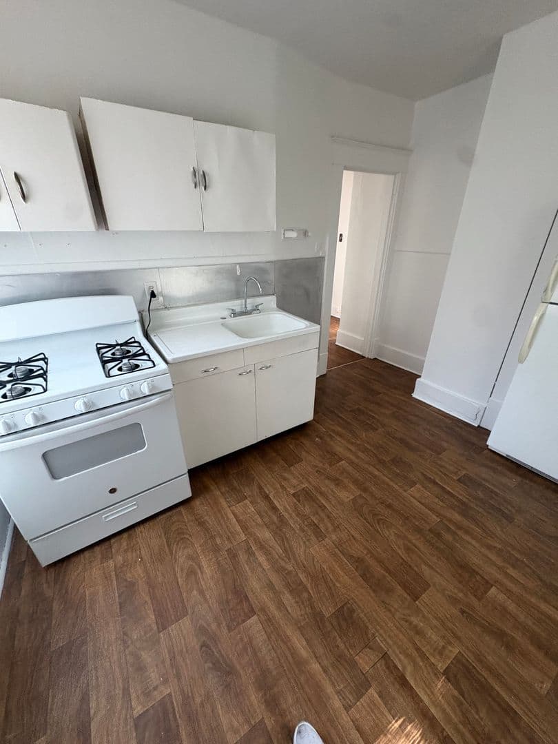 Decatur Apartment: 1441 W Wood St