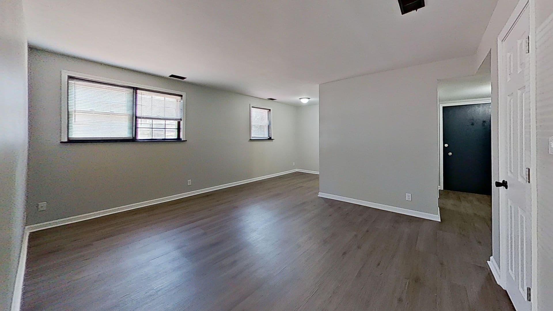 Peoria Apartment: 6709-6711 N University St