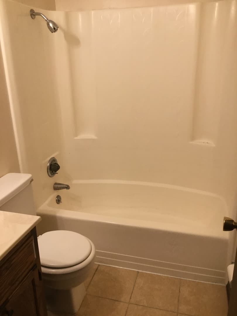 Jefferson City Apartment: 810 Wildwood Drive