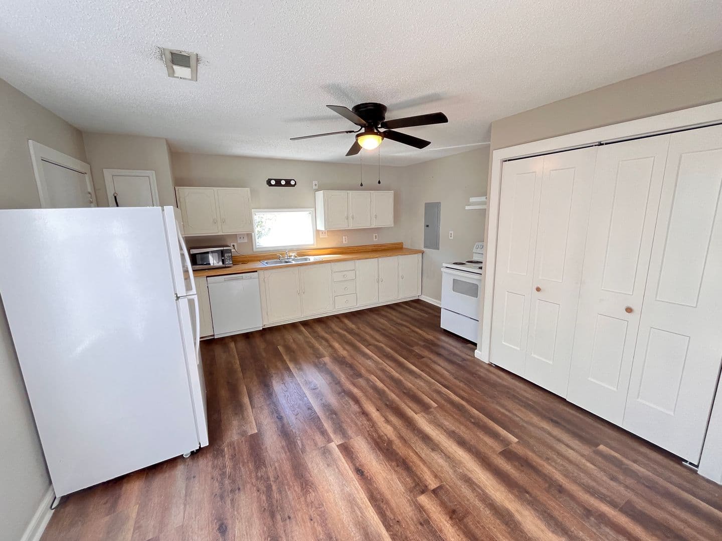 Huntsville House: 3608 Dubose St SW