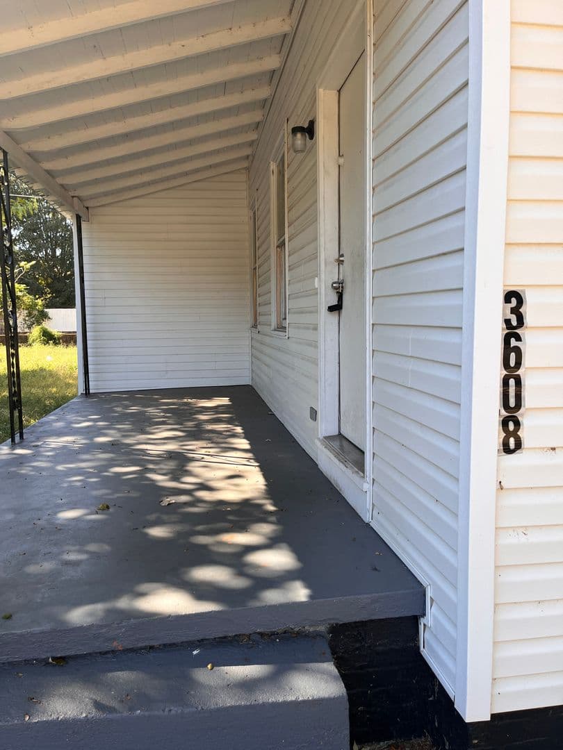 Huntsville House: 3608 Dubose St SW
