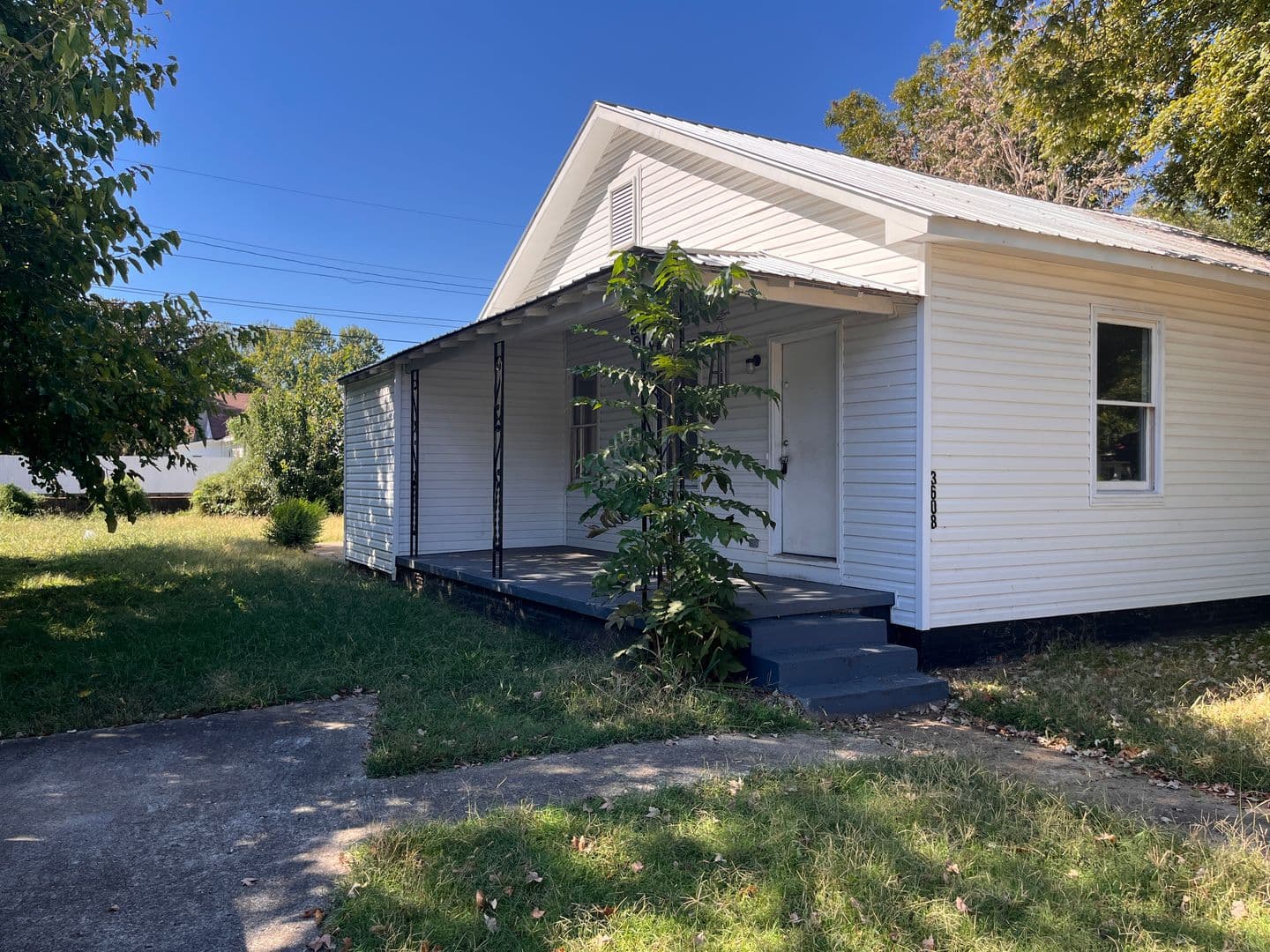 Huntsville House: 3608 Dubose St SW