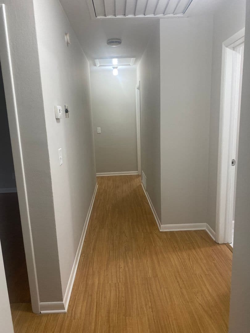 Jacksonville House: 2841 Justina Rd