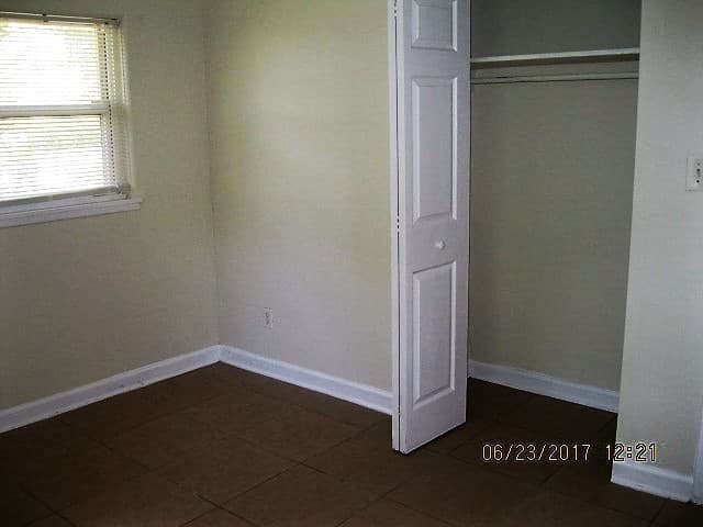 Jacksonville House: 7926 Hare Avenue