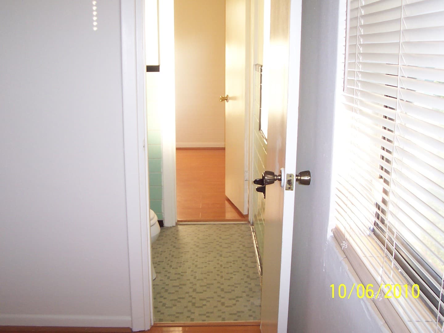 Jacksonville House: 1822 Ector Road