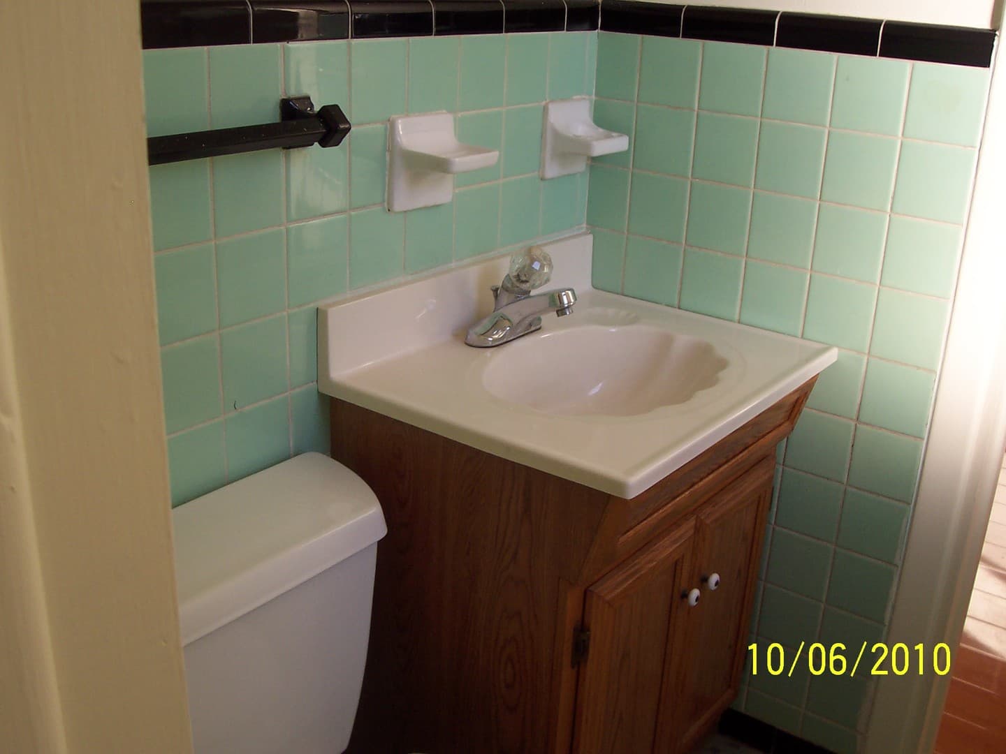 Jacksonville House: 1822 Ector Road