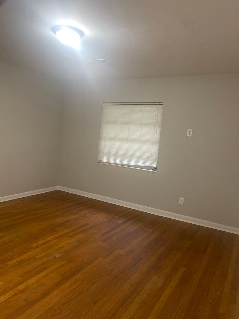 Jacksonville House: 2841 Justina Rd