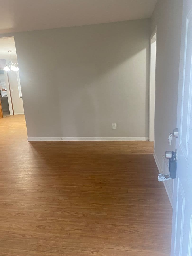 Jacksonville House: 2841 Justina Rd