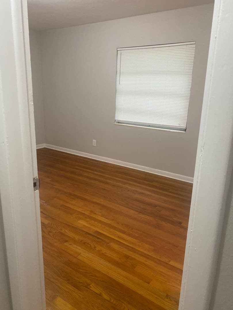 Jacksonville House: 2841 Justina Rd