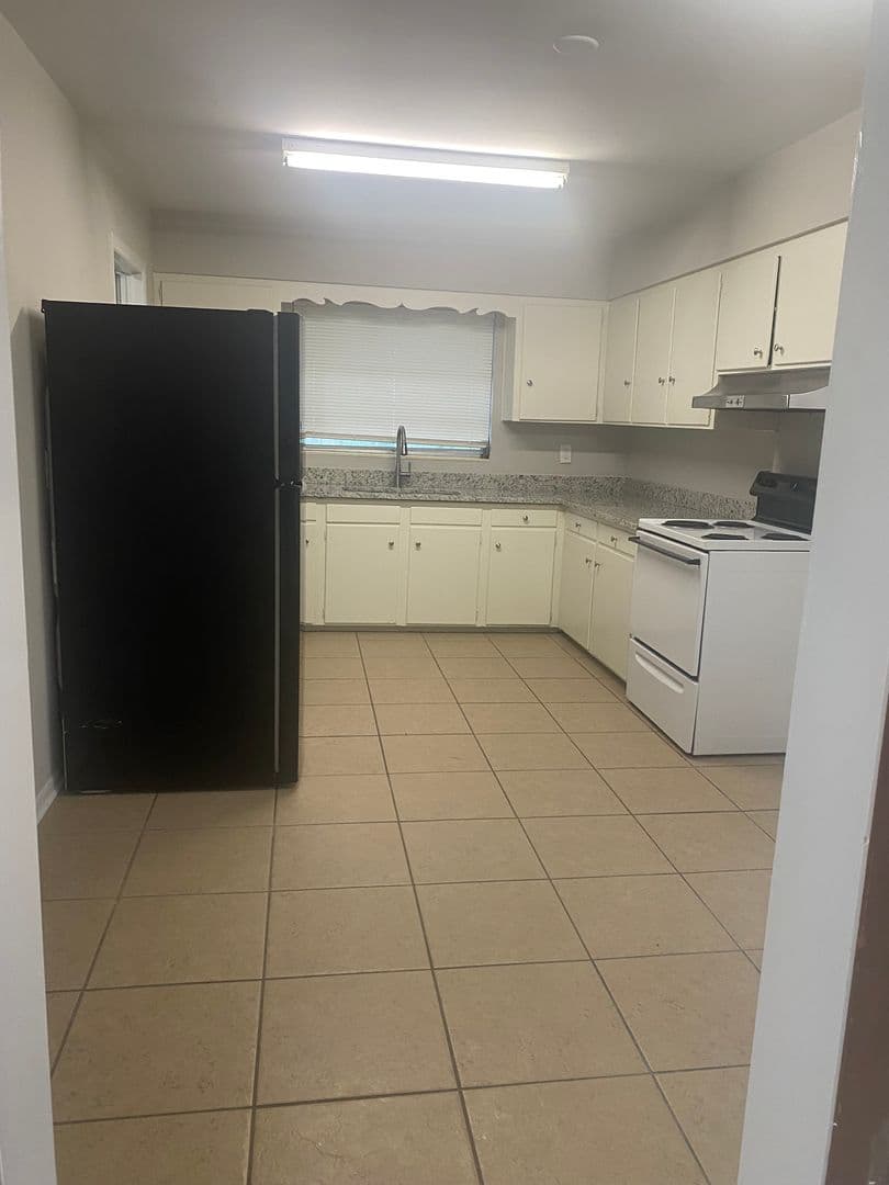 Jacksonville House: 2841 Justina Rd