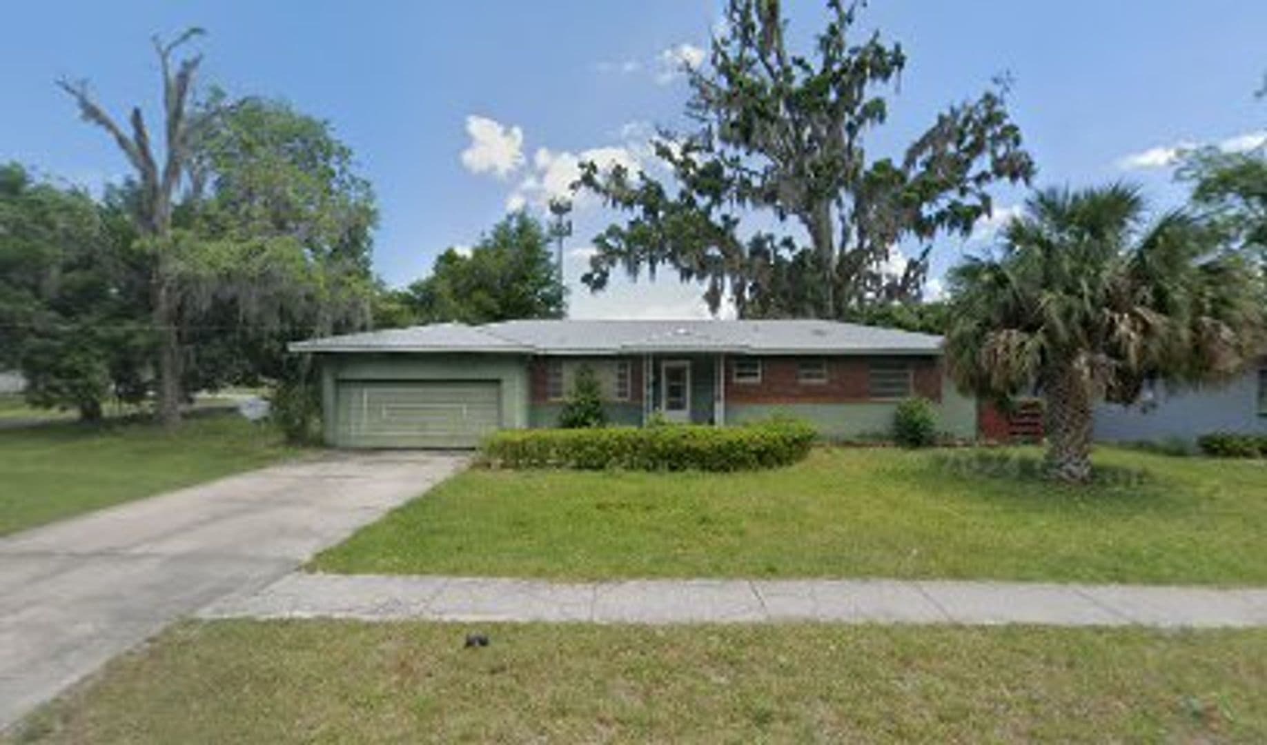Jacksonville House: 2841 Justina Rd