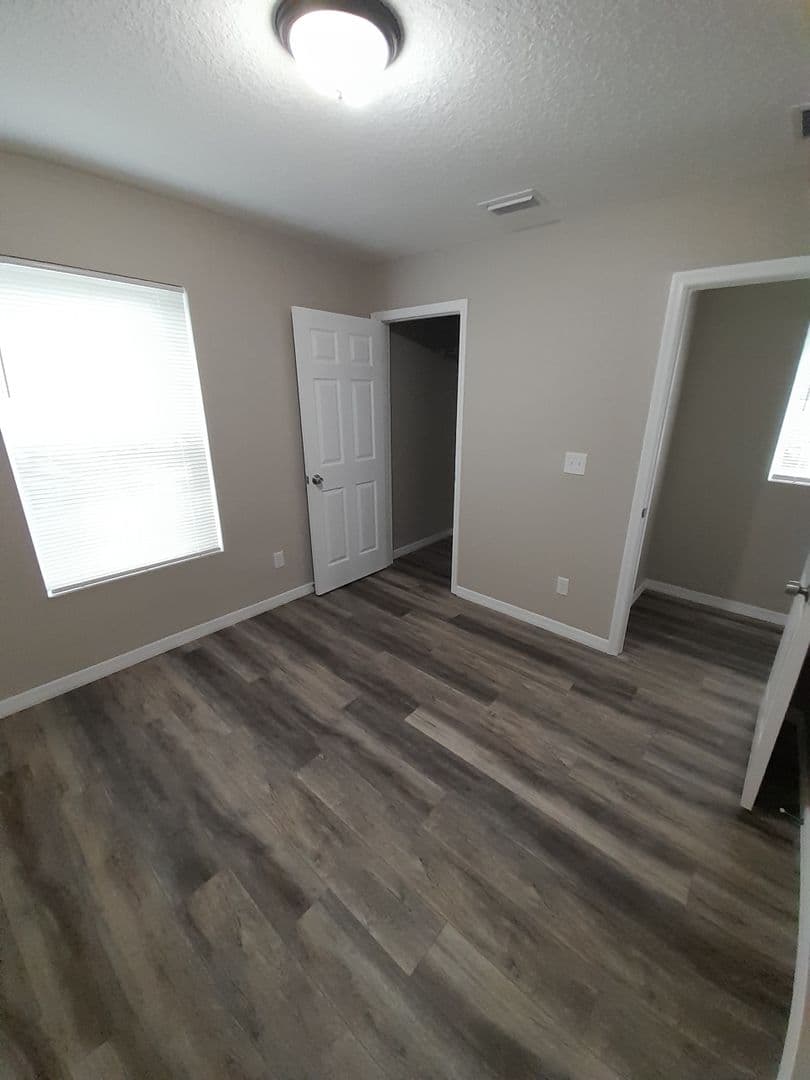 Jacksonville House: 8938 Galveston