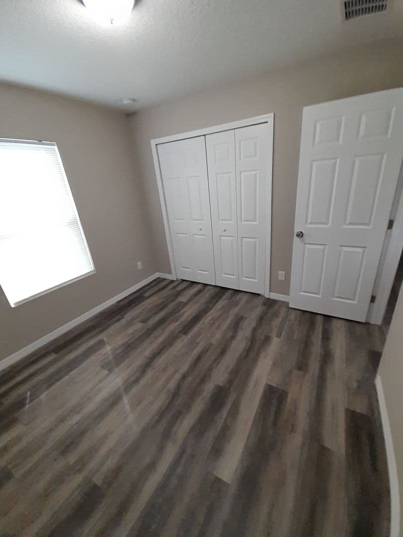 Jacksonville House: 8938 Galveston