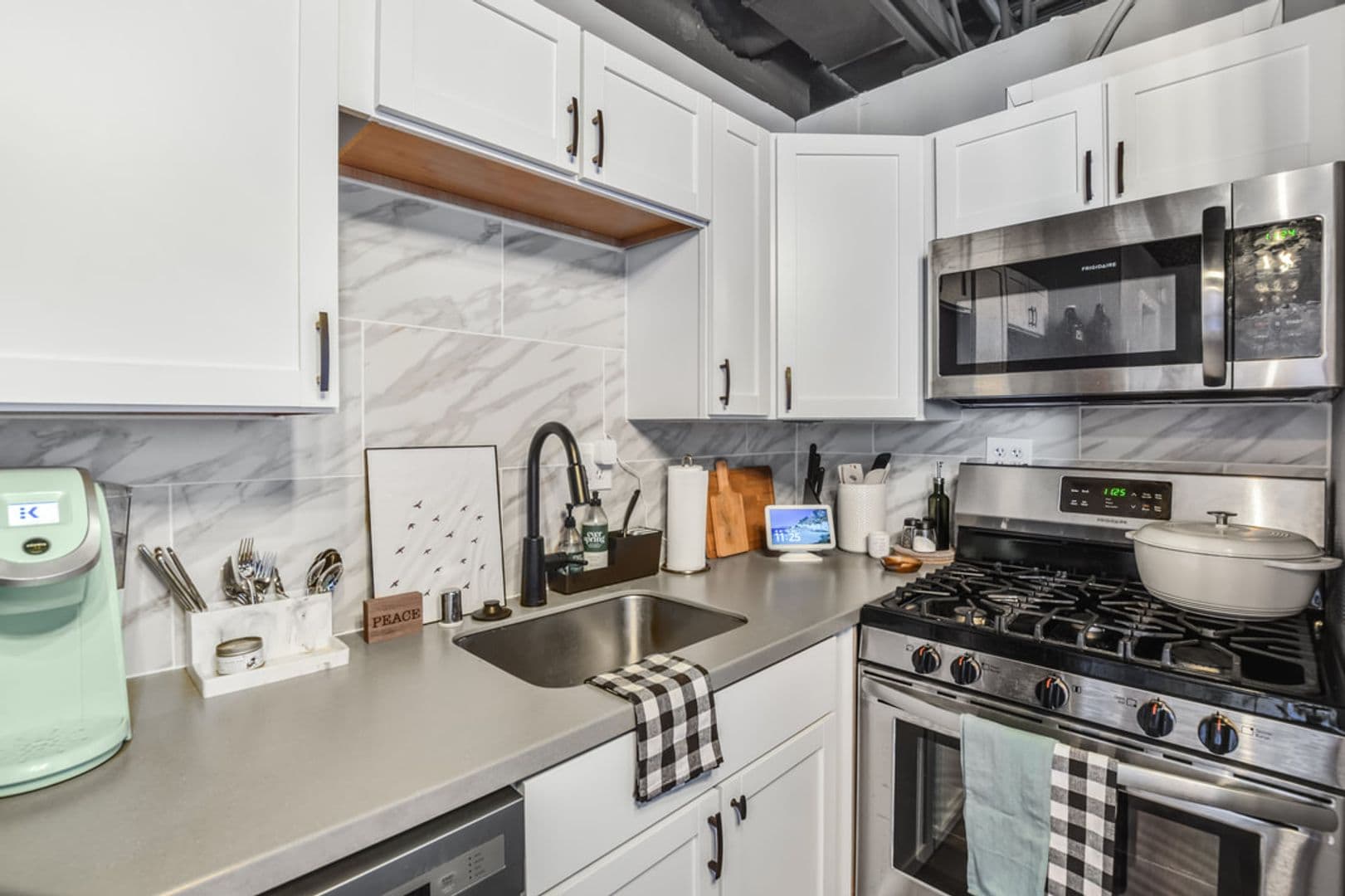 Madison Apartment: 2437-2439 Atwood Avenue